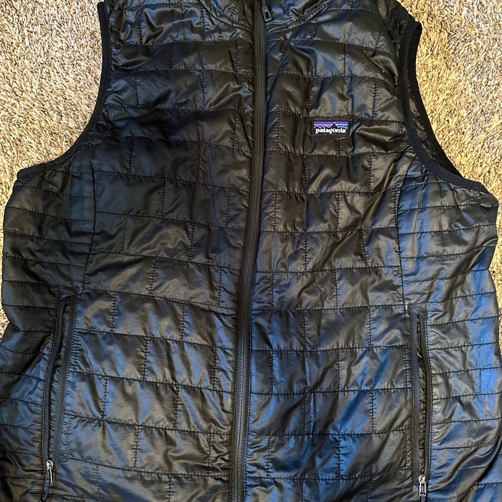 Patagonia quilted vest.
